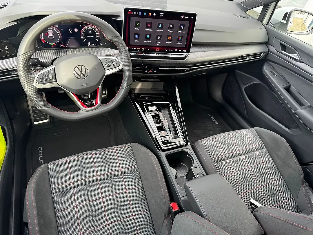 Volkswagen Golf GTI - Thumbnail 3