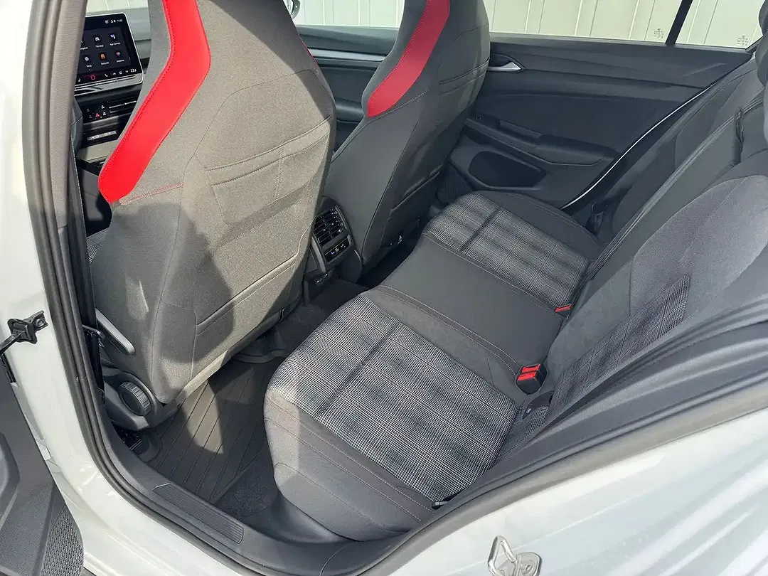 Volkswagen Golf GTI - Thumbnail 8
