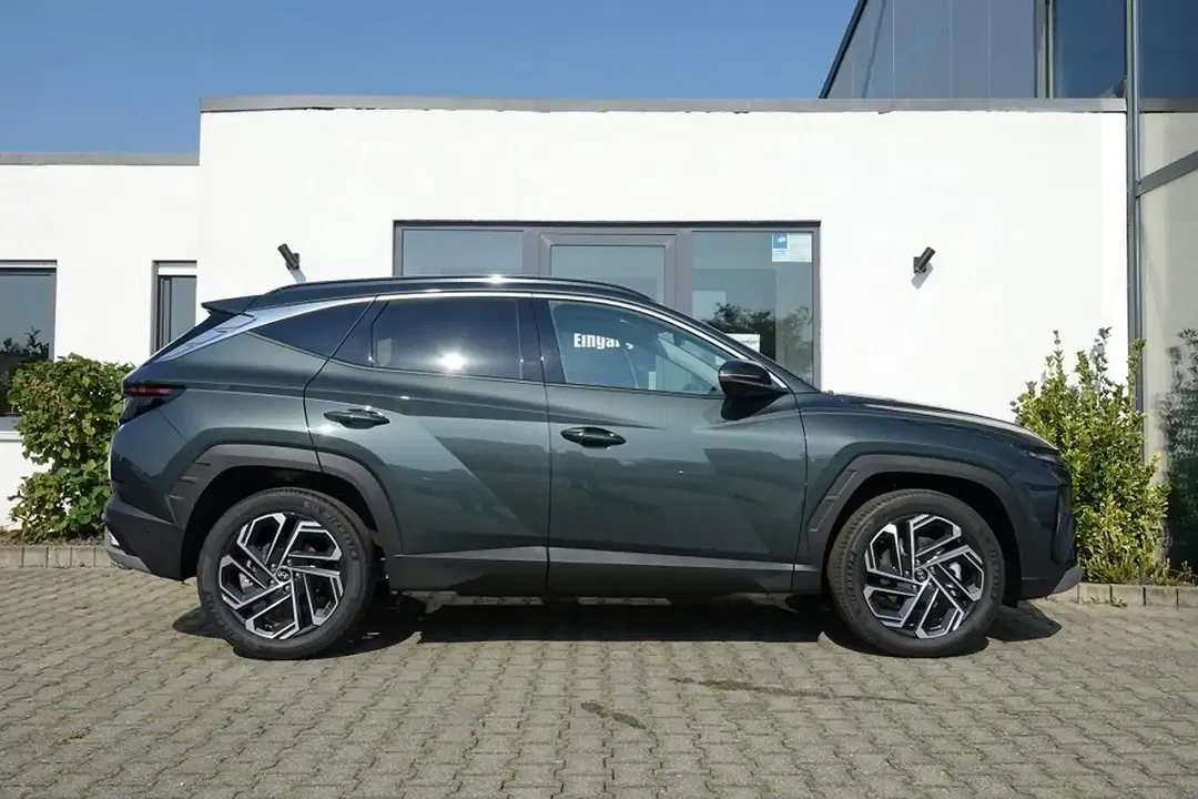 Hyundai TUCSON - Thumbnail 2
