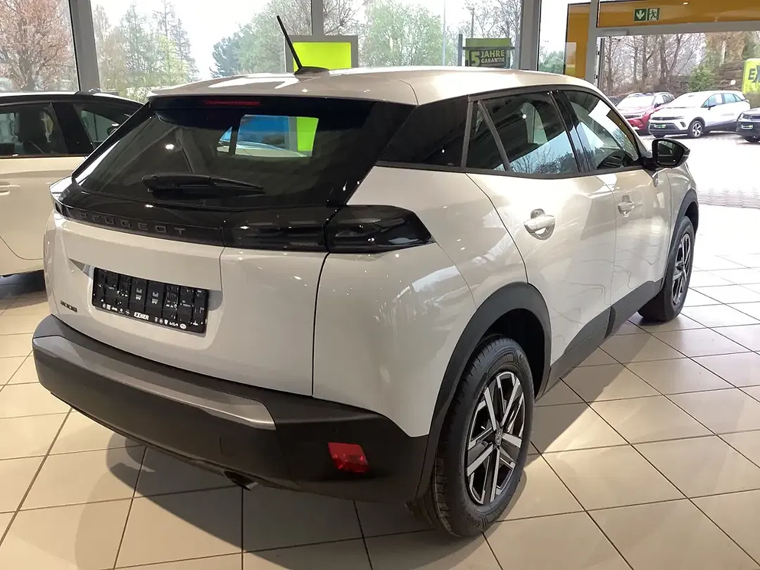 Peugeot 2008 - Thumbnail 3