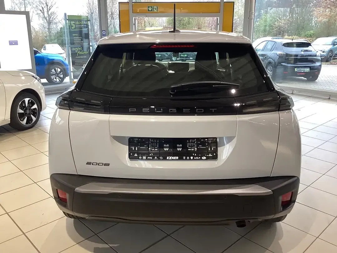 Peugeot 2008 - Thumbnail 6