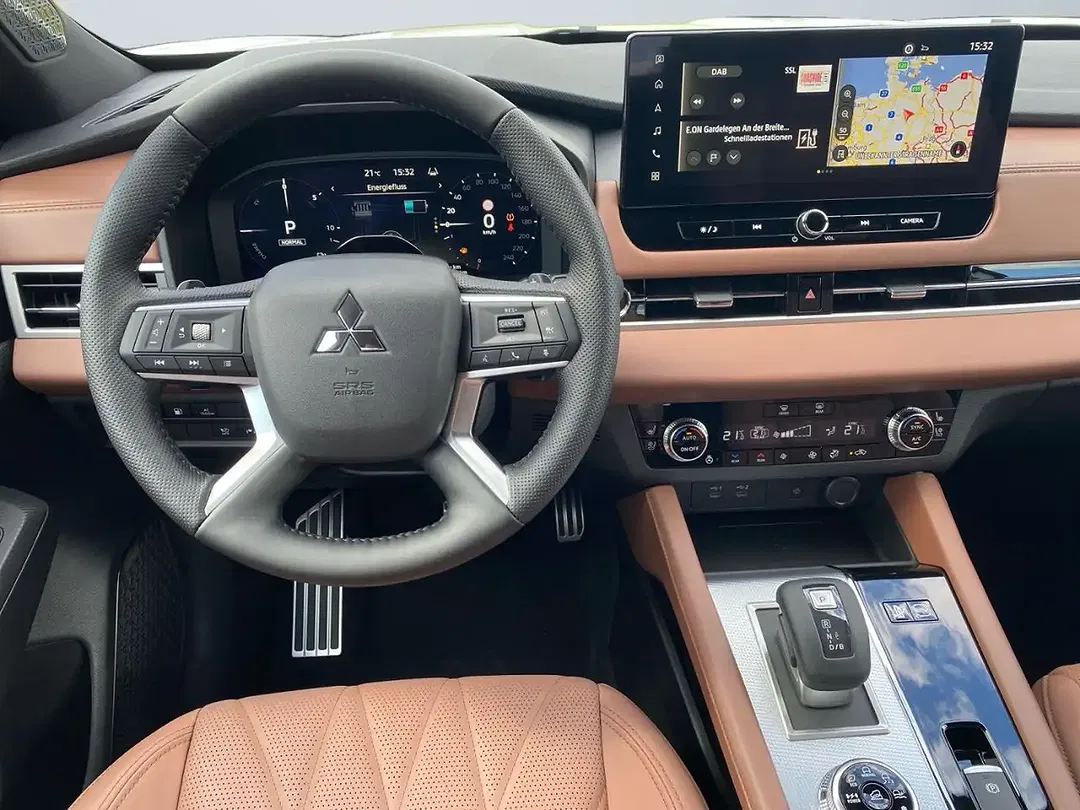 Mitsubishi Outlander - Thumbnail 8