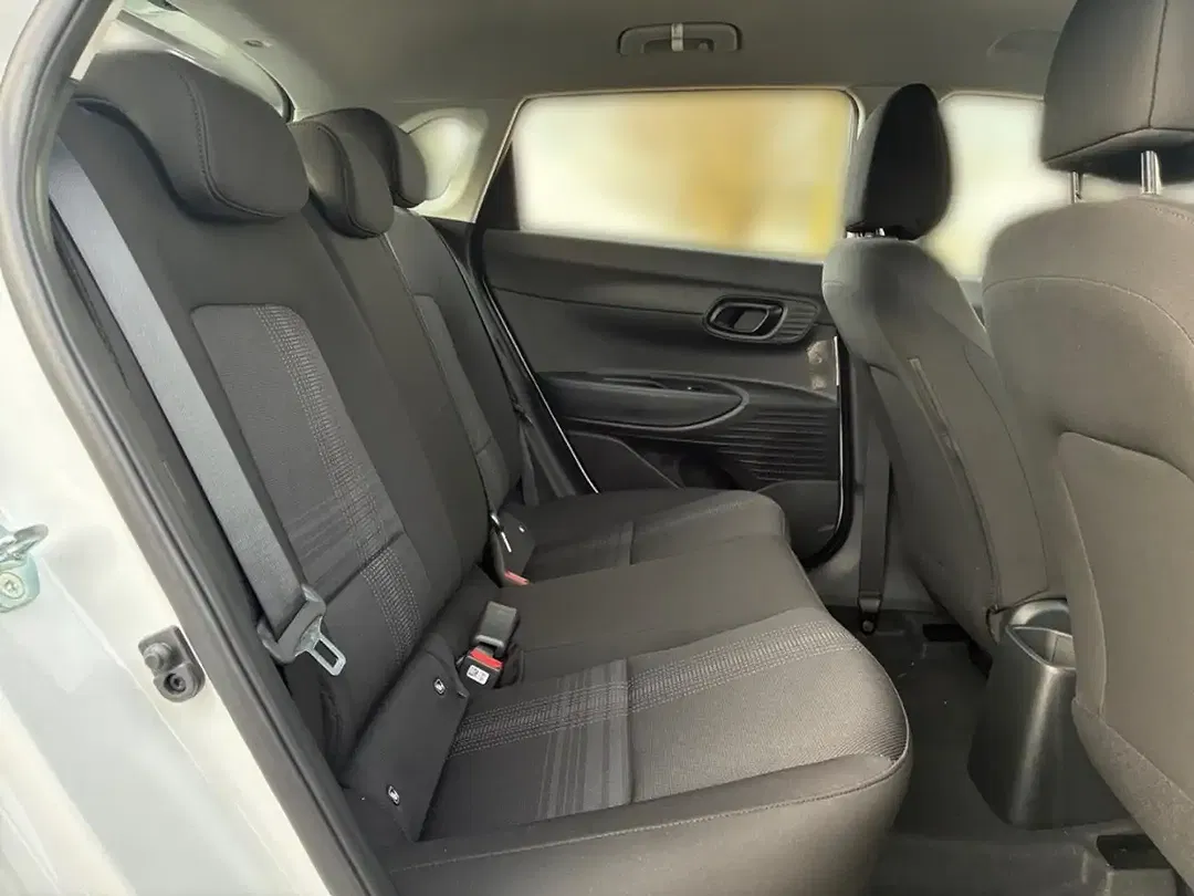 Hyundai i20 - Thumbnail 13