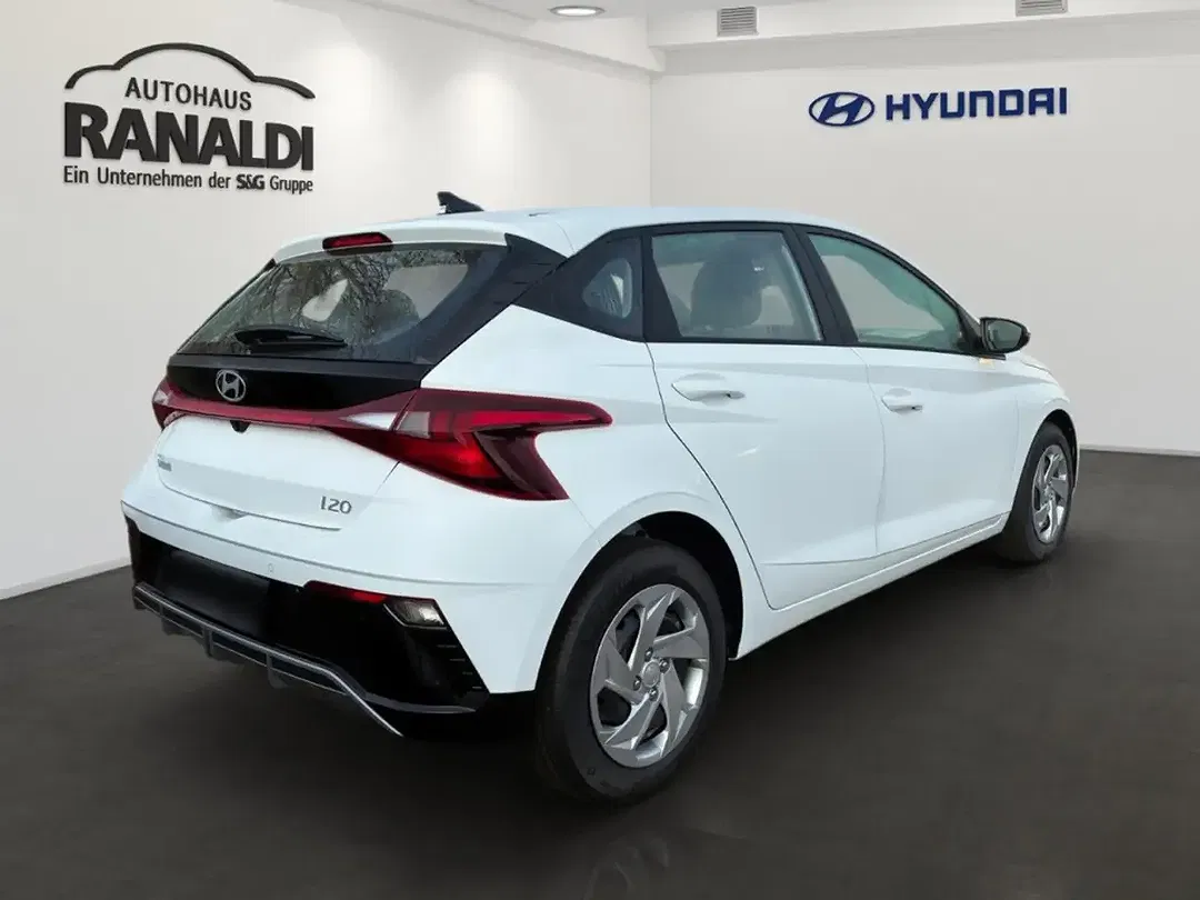 Hyundai i20 - Thumbnail 3