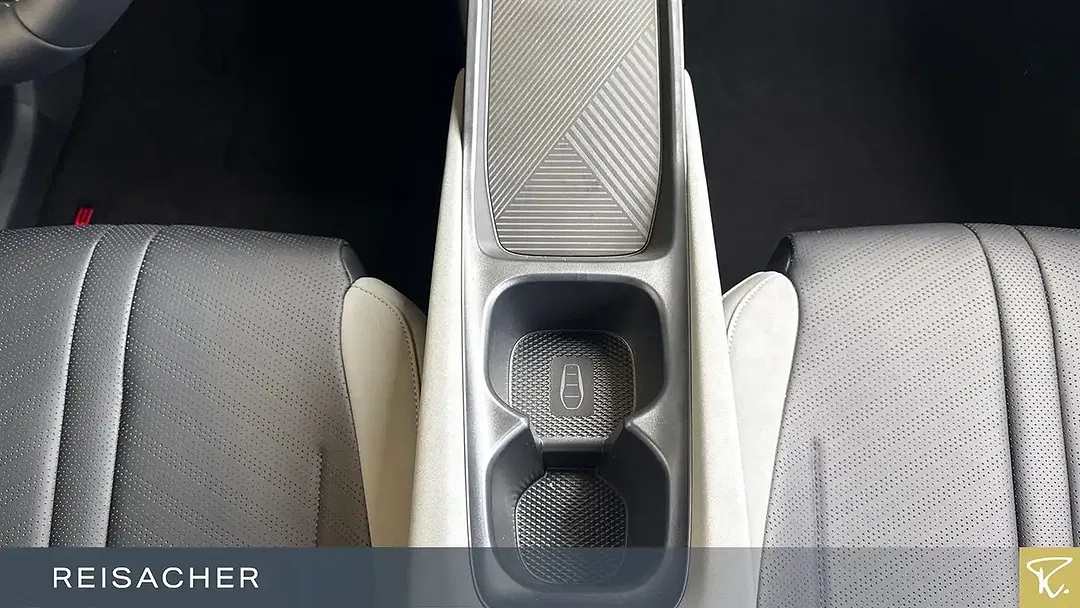 BYD Dolphin - Thumbnail 11