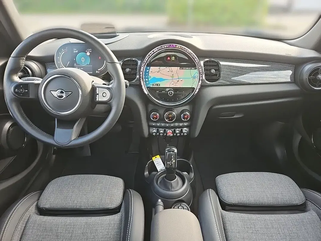 MINI Cooper S - Thumbnail 10