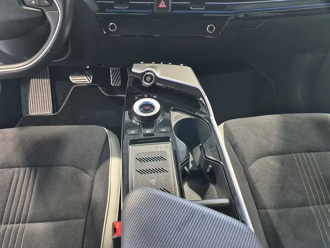 Kia EV6 - Thumbnail 12