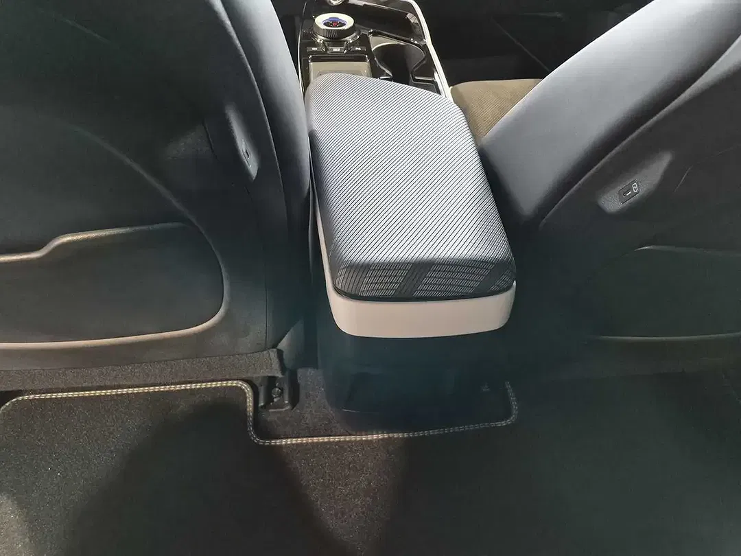 Kia EV6 - Thumbnail 13