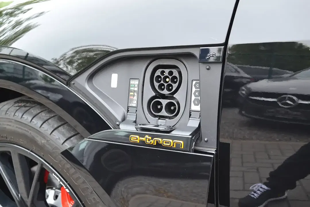 Audi Q8 e-tron - Thumbnail 10