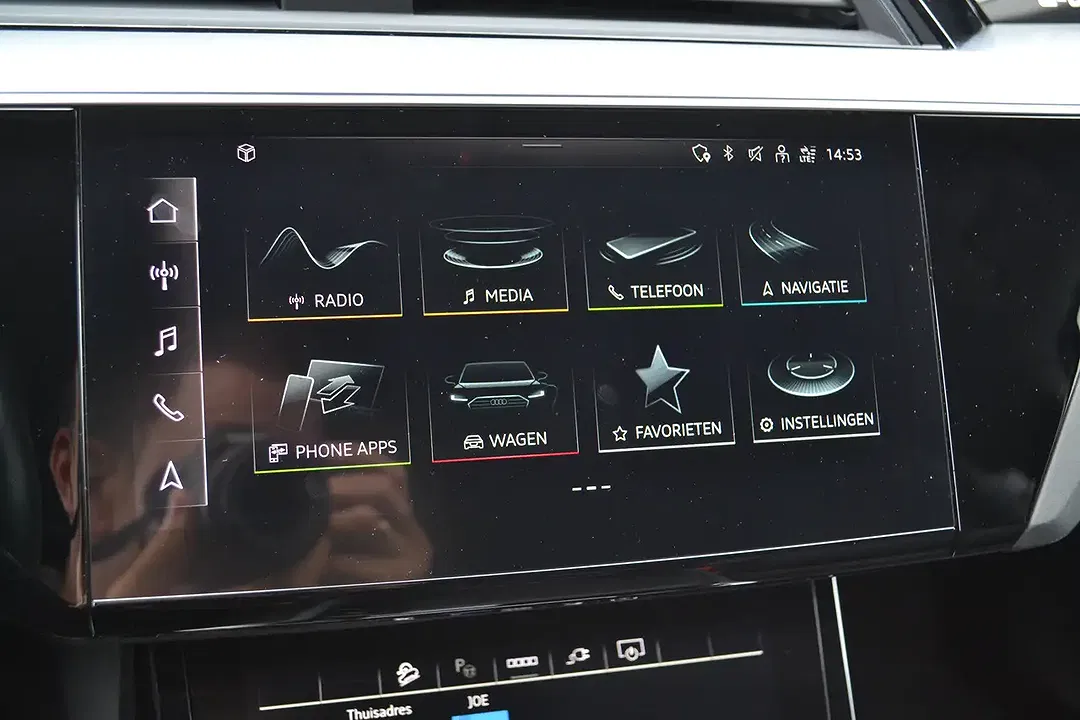 Audi Q8 e-tron - Thumbnail 22