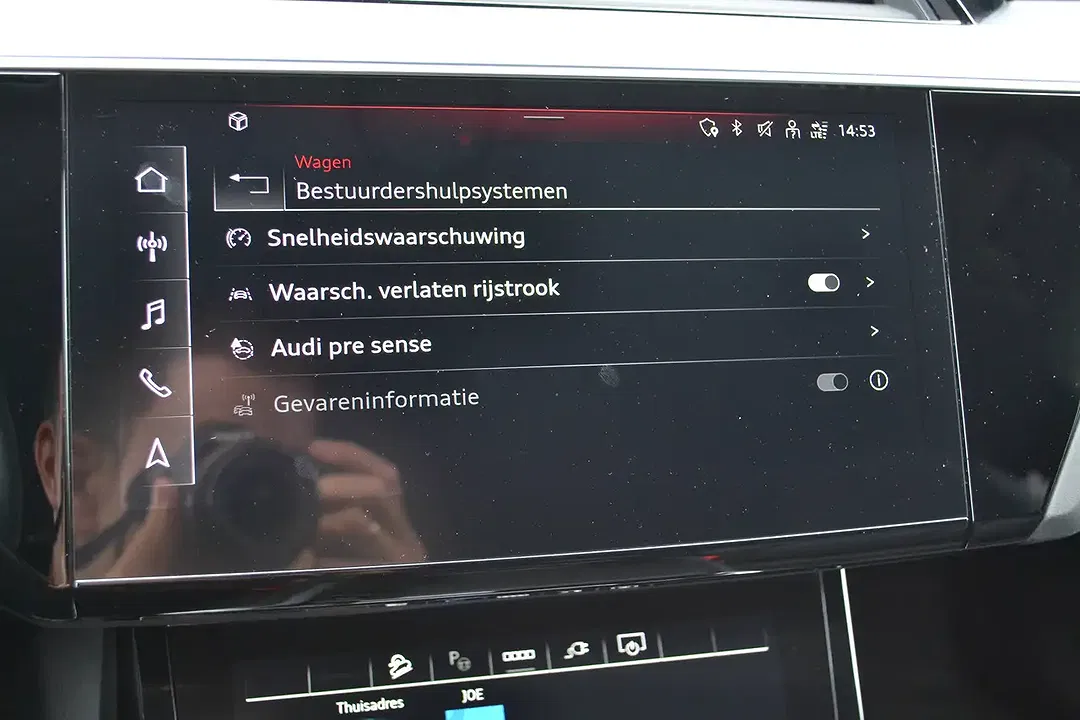 Audi Q8 e-tron - Thumbnail 26