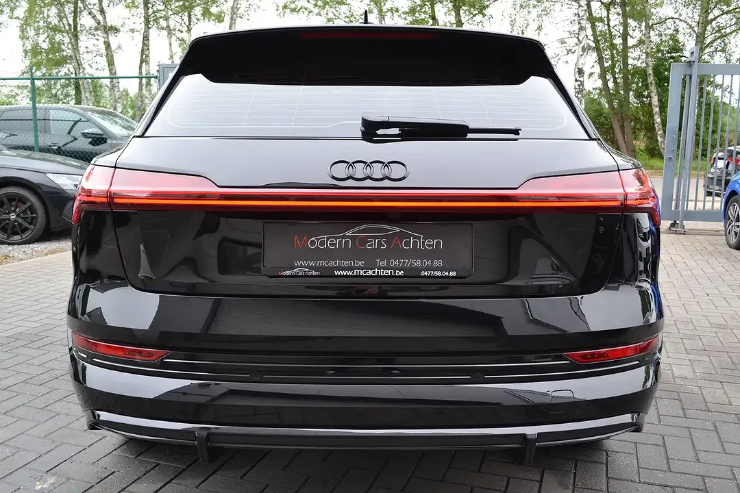 Audi Q8 e-tron - Thumbnail 3
