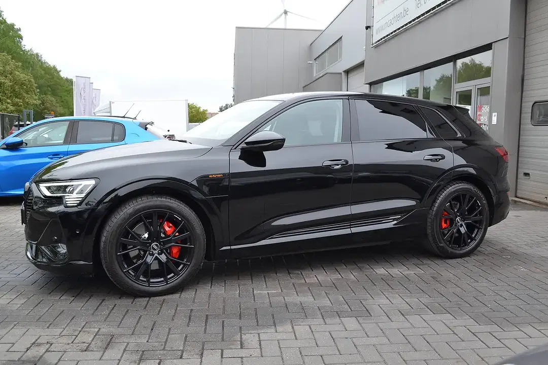 Audi Q8 e-tron - Thumbnail 5