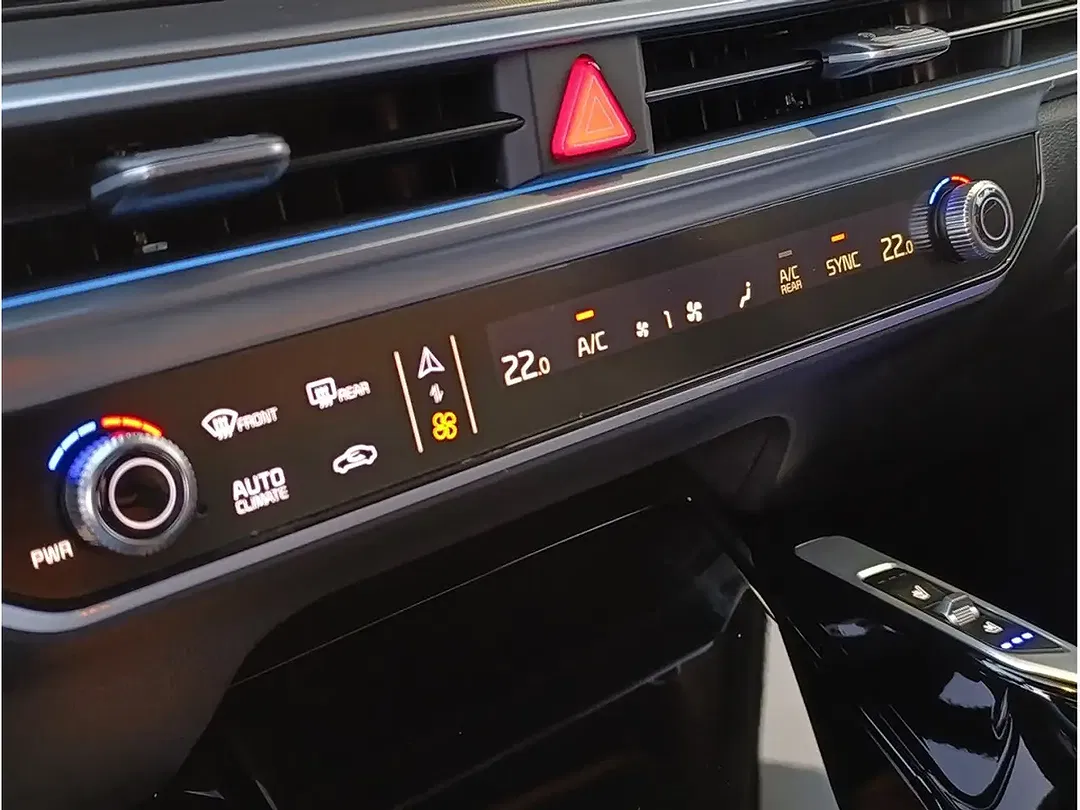 Kia Sorento - Thumbnail 13