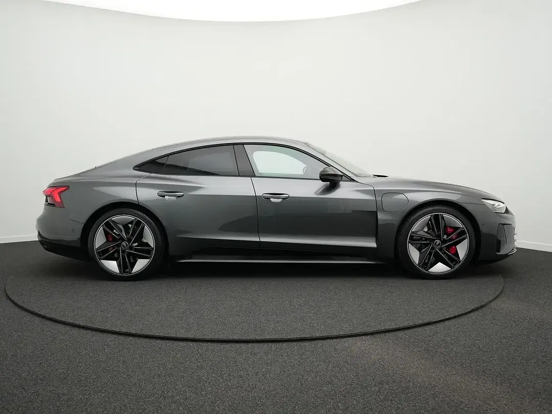 Audi RS e-tron GT - Thumbnail 10