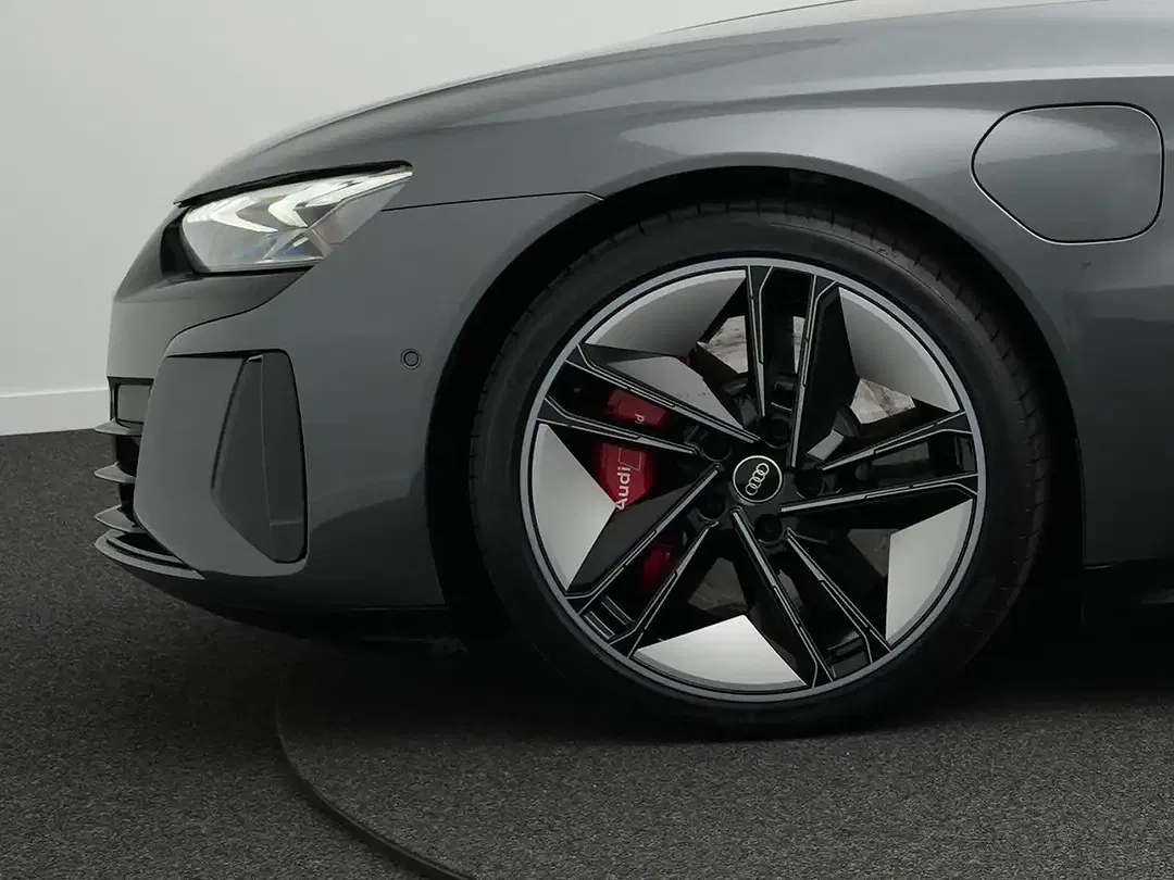 Audi RS e-tron GT - Thumbnail 13