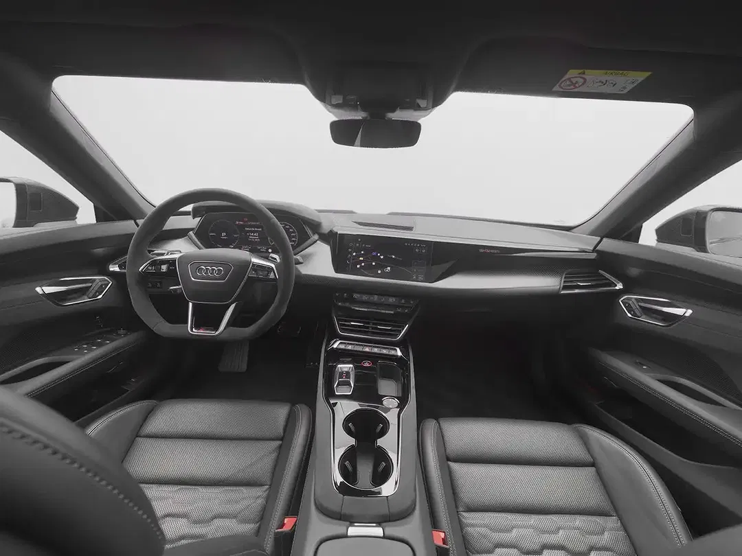 Audi RS e-tron GT - Thumbnail 3