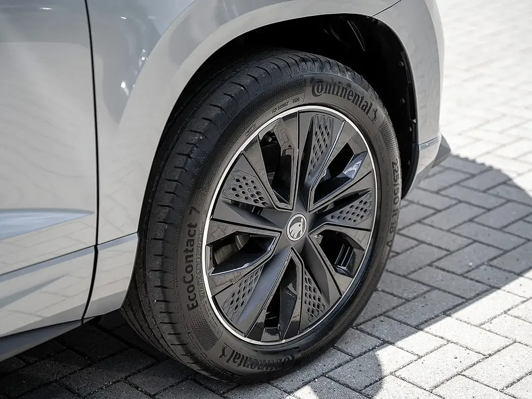 Skoda Karoq - Thumbnail 5