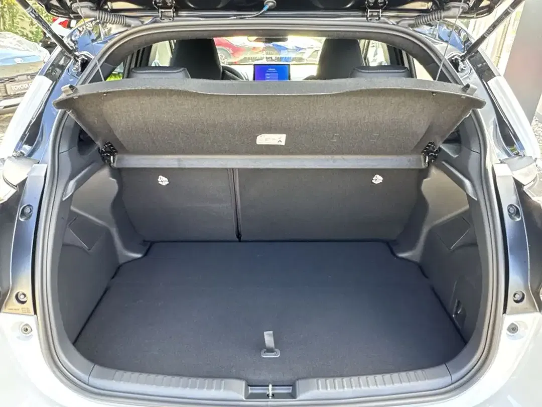 Toyota Yaris - Thumbnail 11