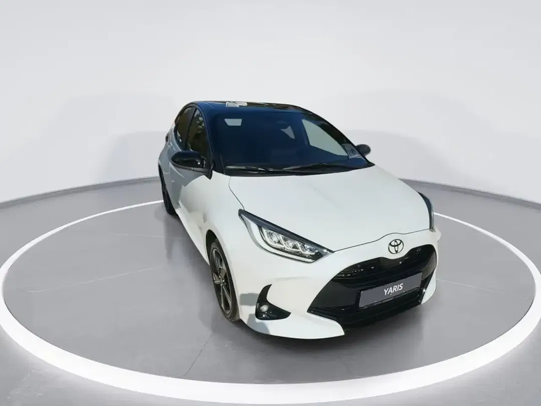 Toyota Yaris - Thumbnail 2