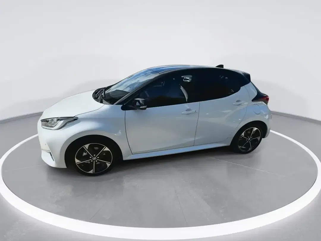 Toyota Yaris - Thumbnail 4