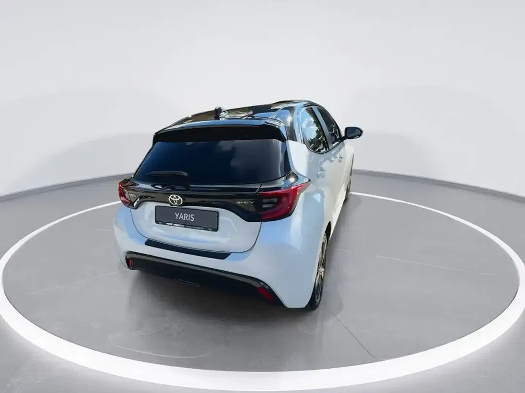Toyota Yaris - Thumbnail 7