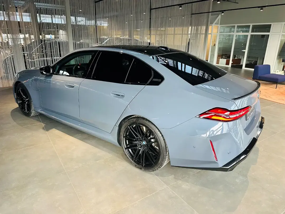 BMW M5 - Thumbnail 7