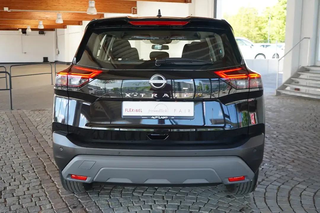 Nissan X-Trail - Thumbnail 4
