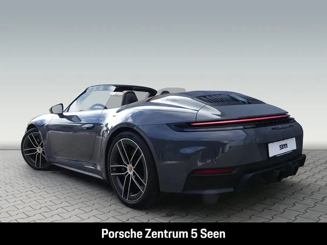 Porsche 992 - Thumbnail 3