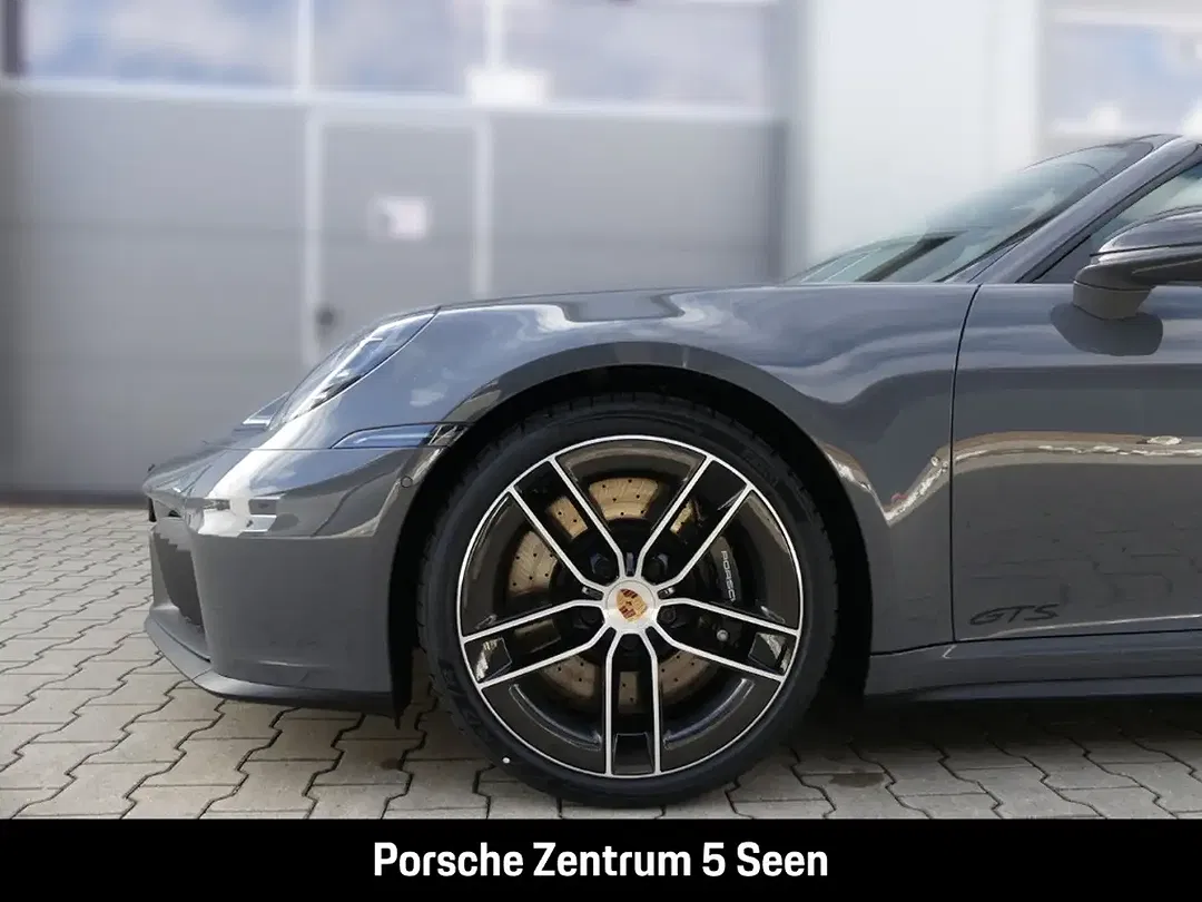 Porsche 992 - Thumbnail 7