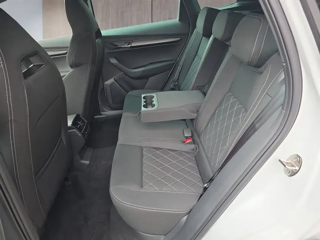 Skoda Karoq - Thumbnail 15