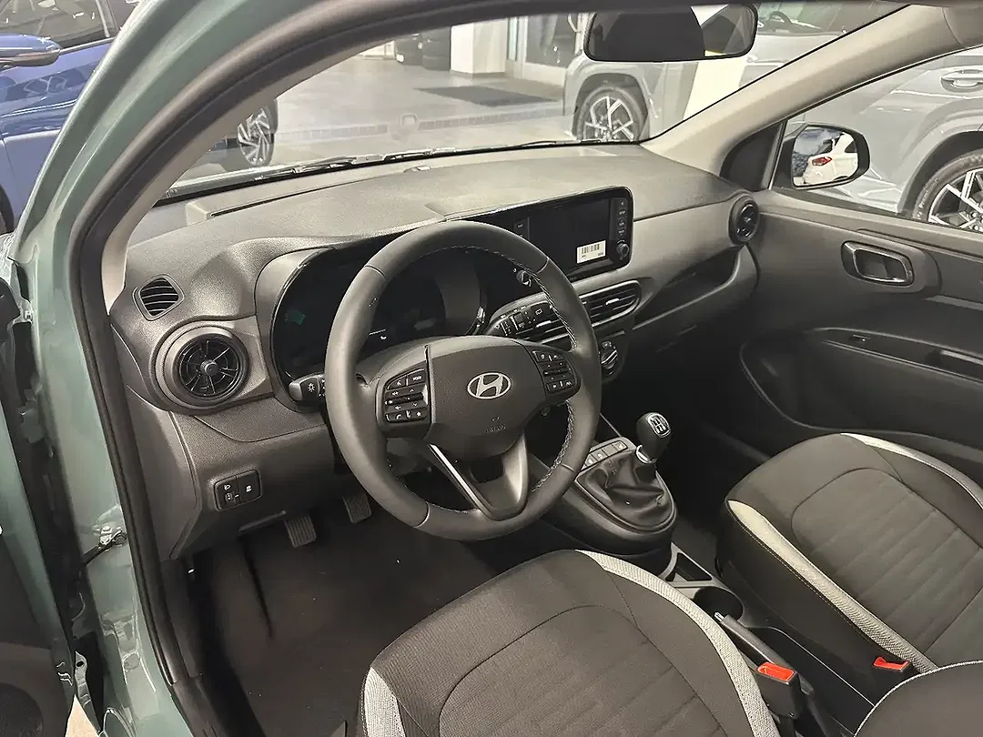 Hyundai i10 - Thumbnail 13