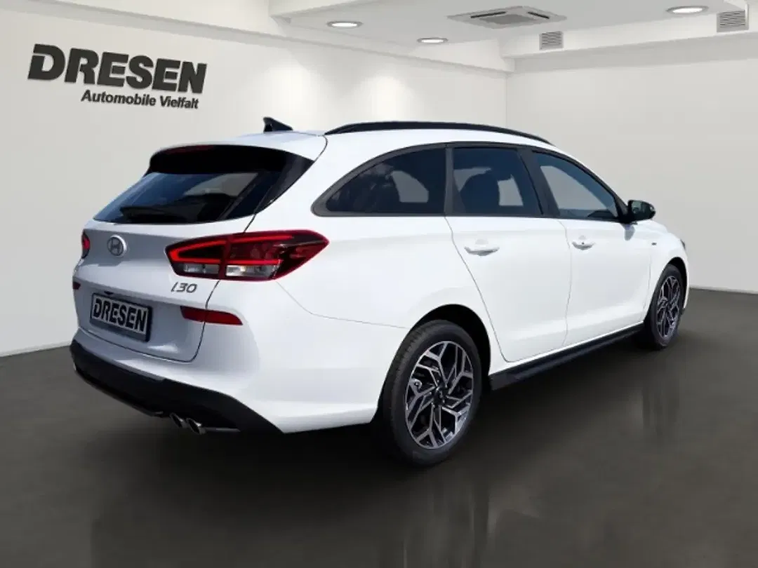 Hyundai i30 - Thumbnail 2