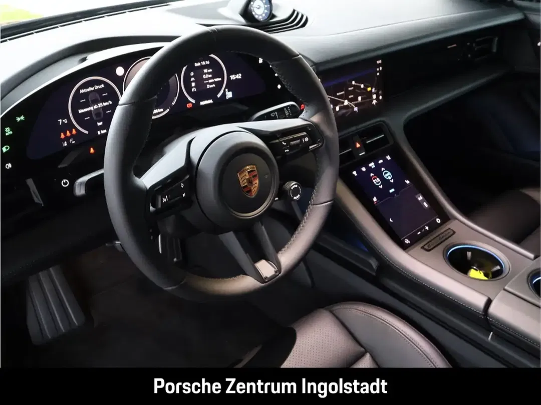 Porsche Taycan - Thumbnail 14