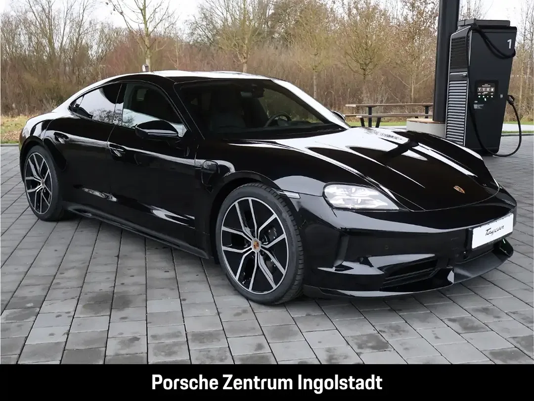 Porsche Taycan - Thumbnail 7