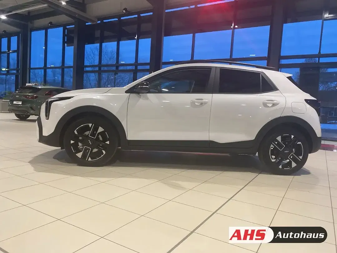 Kia Stonic - Thumbnail 3
