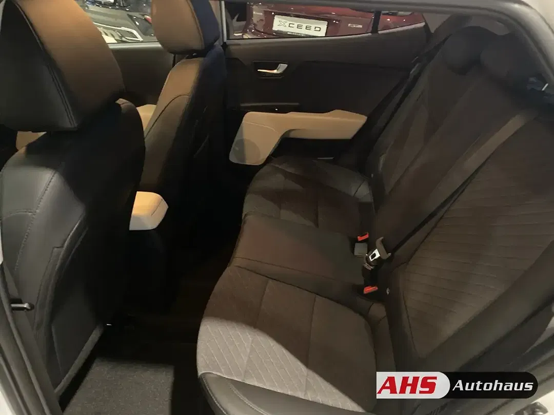 Kia Stonic - Thumbnail 9