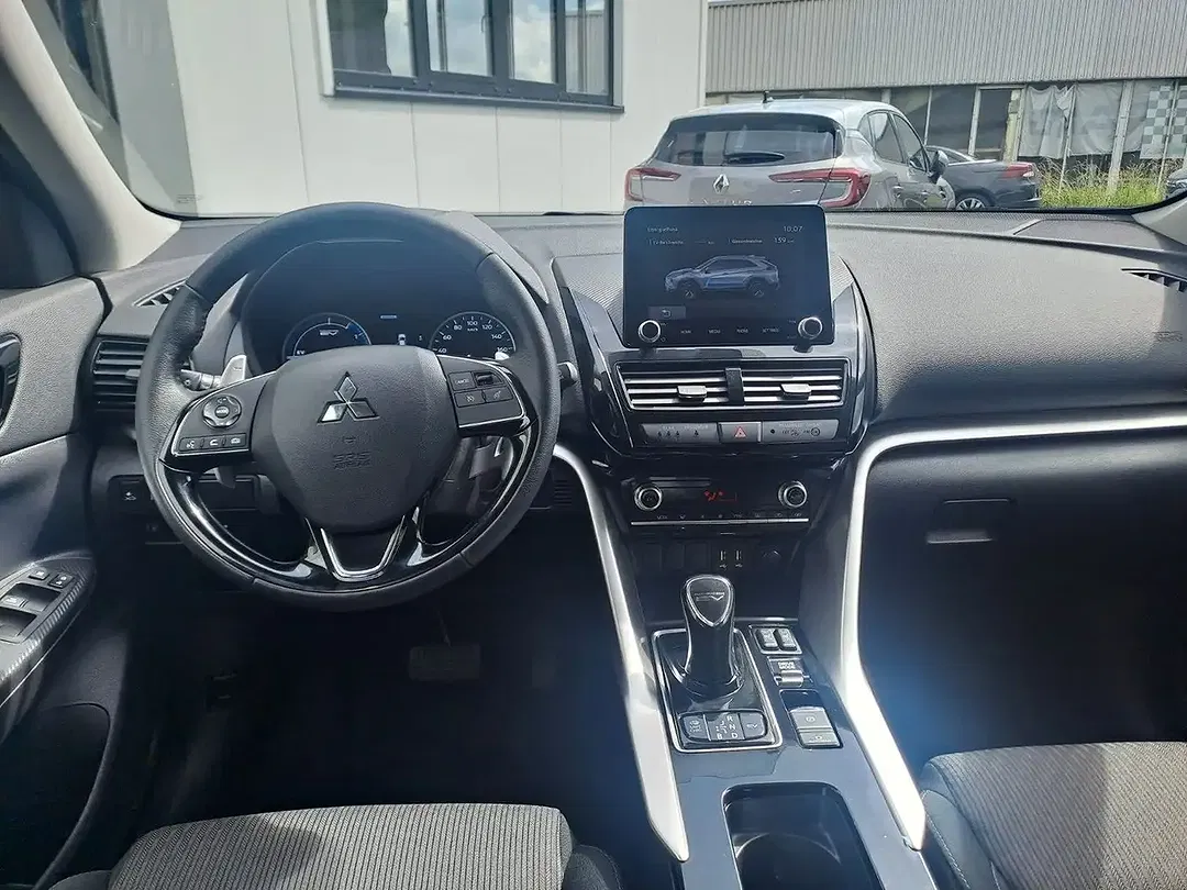 Mitsubishi Eclipse Cross - Thumbnail 11