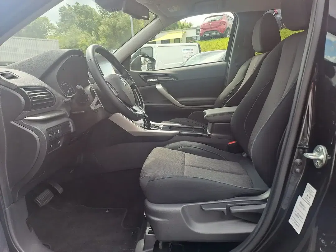 Mitsubishi Eclipse Cross - Thumbnail 9