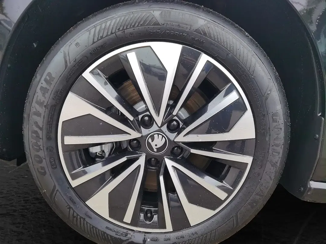 Skoda Superb - Thumbnail 5