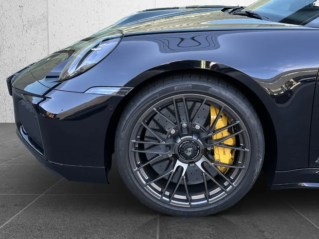 Porsche 911 - Thumbnail 6
