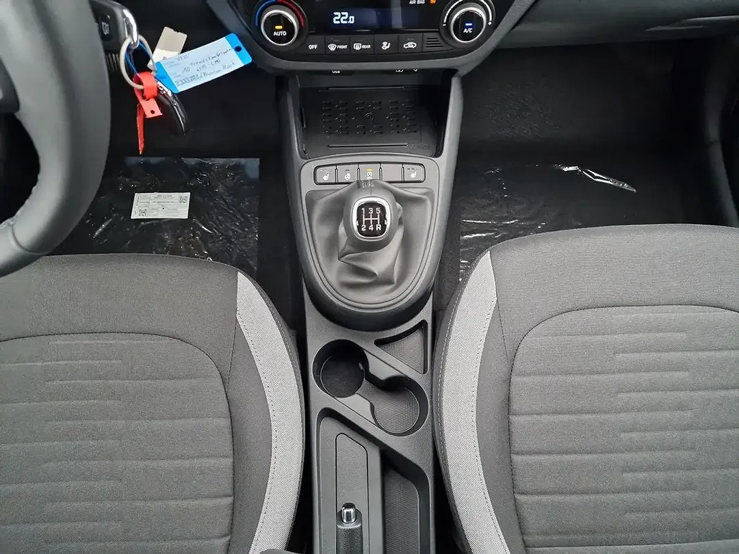 Hyundai i10 - Thumbnail 11