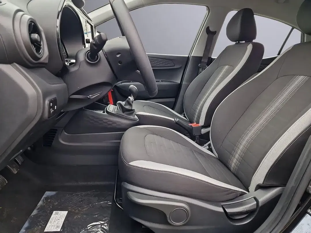 Hyundai i10 - Thumbnail 9