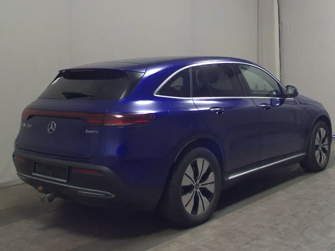 Mercedes-Benz EQC 400 - Thumbnail 4