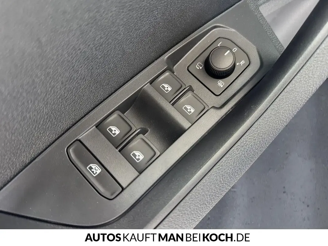 Skoda Karoq - Thumbnail 12