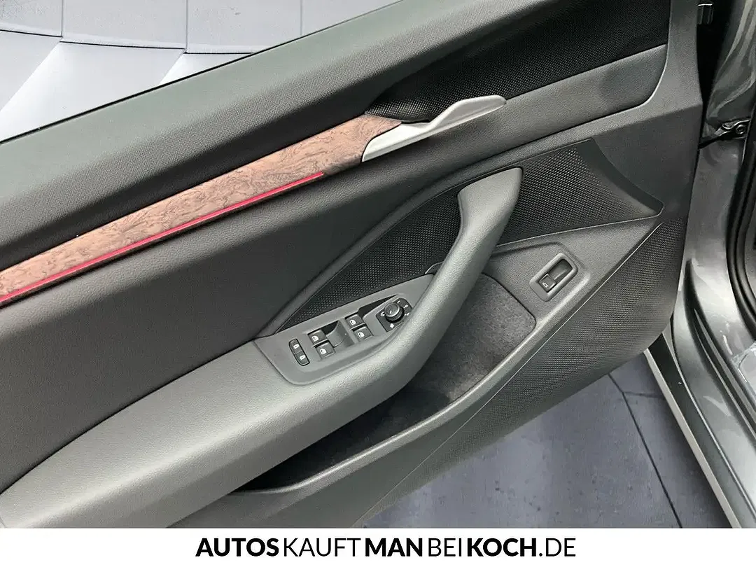 Skoda Superb - Thumbnail 12