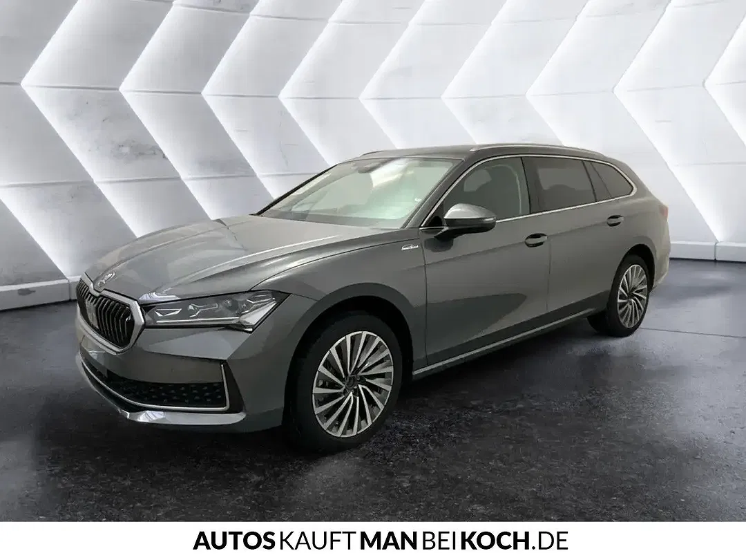 Skoda Superb - Thumbnail 1