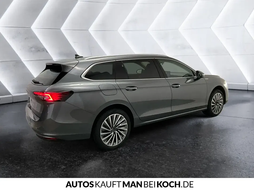Skoda Superb - Thumbnail 3