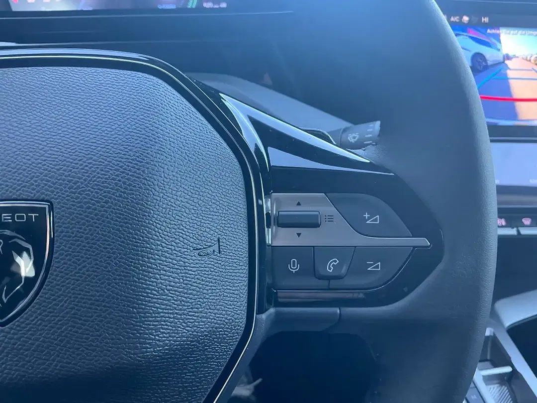 Peugeot 308 - Thumbnail 12