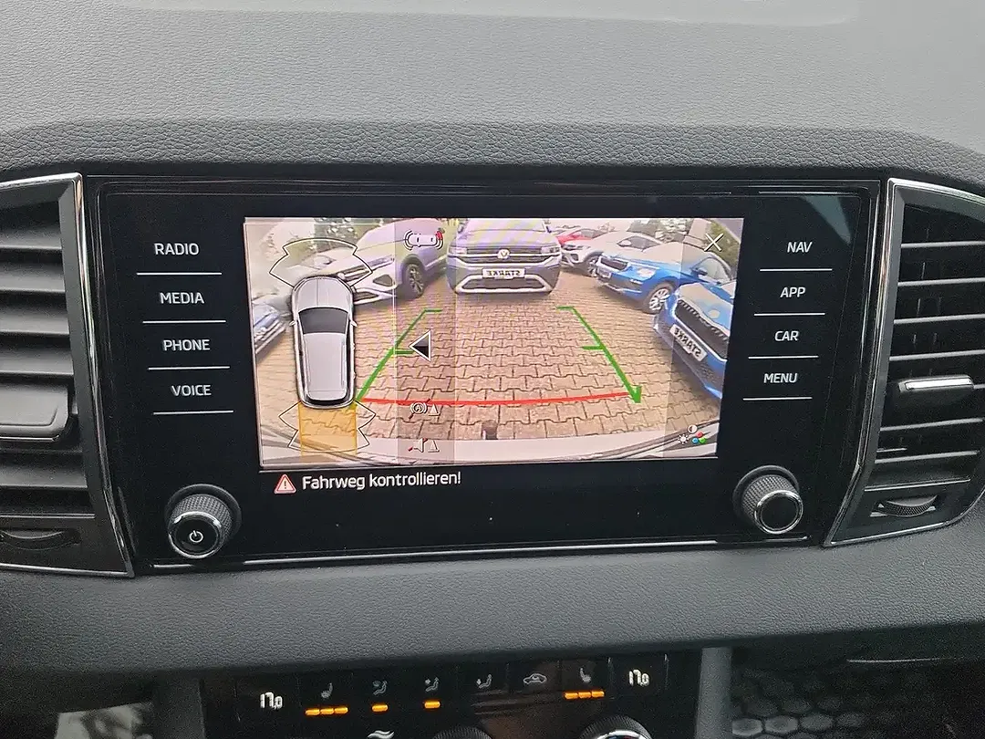 Skoda Karoq - Thumbnail 14
